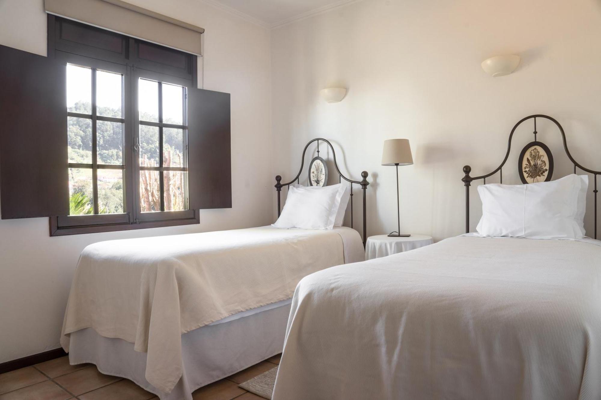 Casas De Campo Do Pomar B&B - Self Check-In サンタナ 部屋 写真